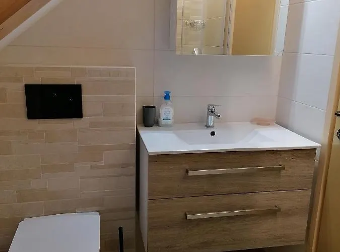 Cvetek Janez בוהין